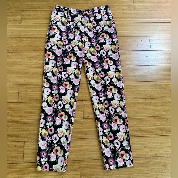 H&M  Set Tapered Cropped Pants Black & Pink Floral Size 4 / Top Size 6 - Picture 6 of 16